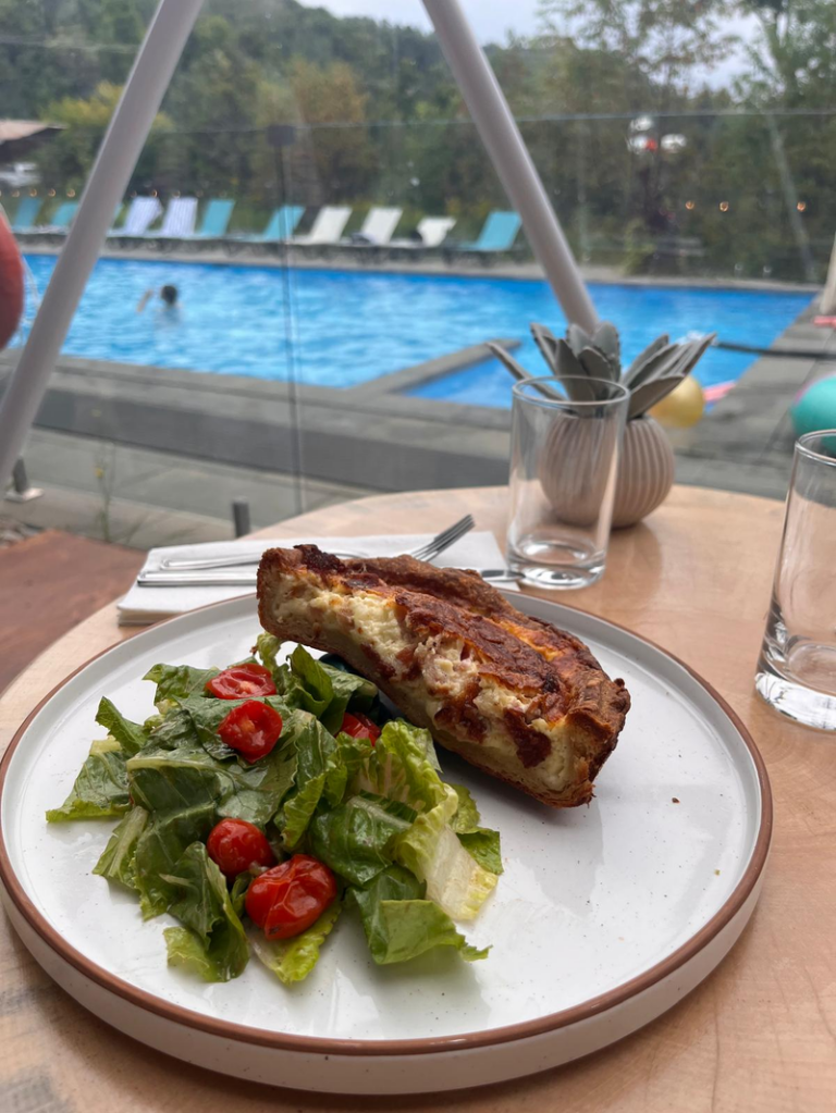 top restaurant mont tremblant