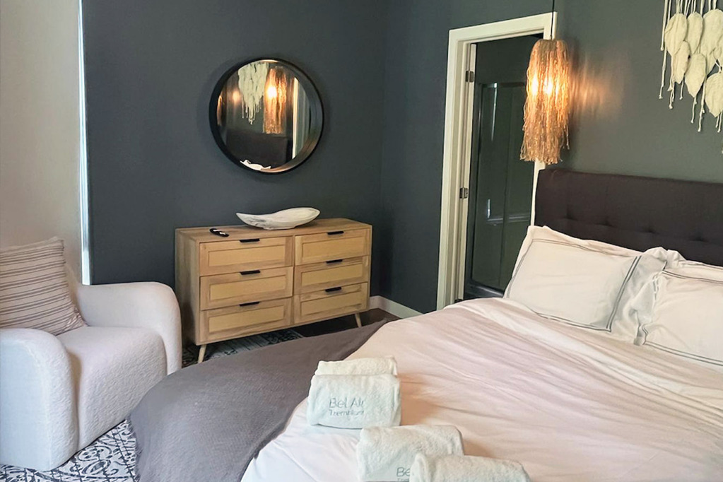 Letoile chalet rental -bedroom-3